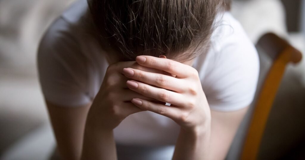 Semnele care arată că e timpul pentru o vizită la psihiatru. Cu ce se confruntă femeile în fiecare etapă de vârstă