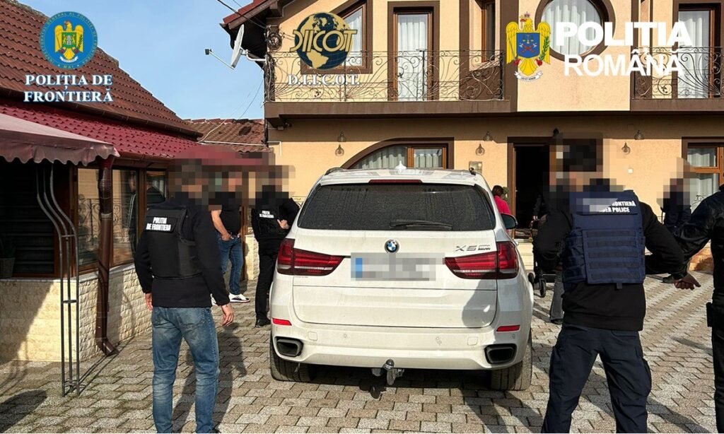 Percheziții de amploare ale DIICOT la membrii unei rețele de contrabandă cu țigări din Serbia