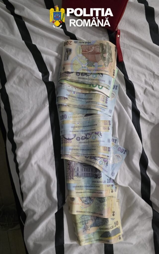 Percheziții în Mehedinți într-un dosar de proxenetism. Polițiștii au ridicat bani, telefoane și materiale pirotehnice