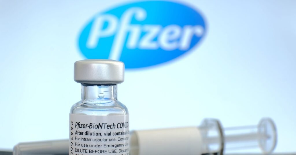 A sosit factura pentru vaccinurile Pfizer: România trebuie să plătească peste 680 de milioane de euro. Ce încearcă Guvernul