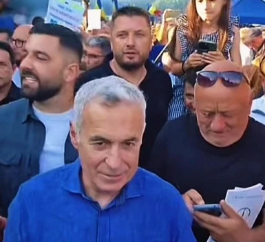 Călin Georgescu, baie de mulțime la Osica de Sus. Mesaj crucial pentru toți românii Realitatea.NET