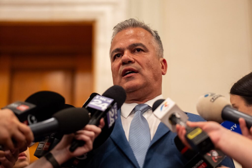 Lista celor care l-au susținut pe Veștea