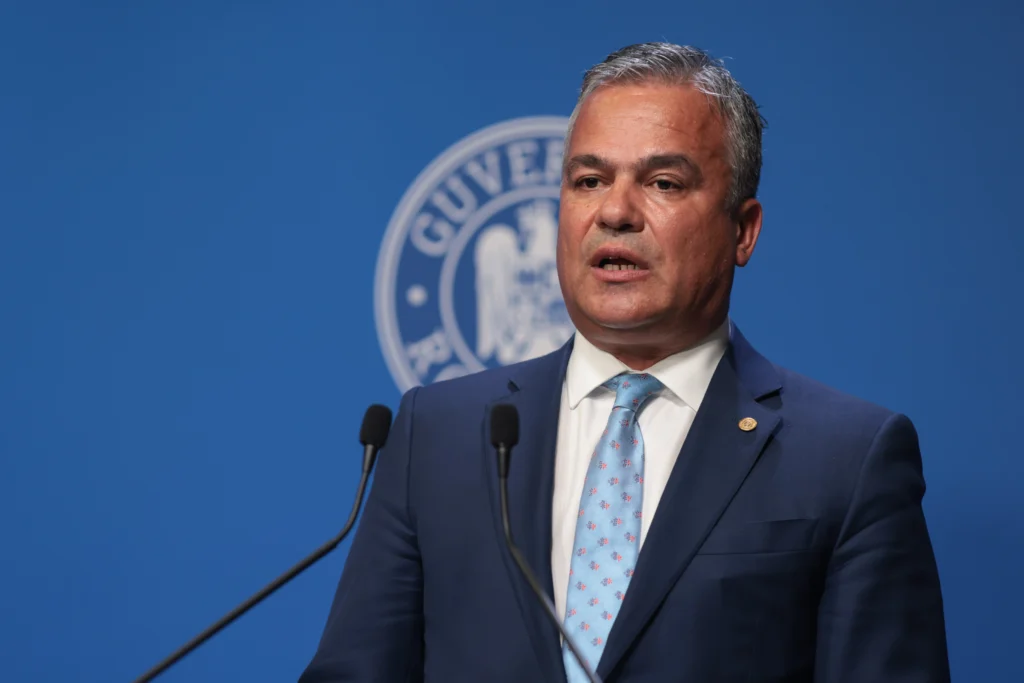Schimbare de strategie la Palatul Victoria. Adrian Veștea continuă programul lui Bolojan, dar anunță excepții: „Nu poți tăia la paușal. Vom analiza de la caz la caz, au fost zone vulnerabile afectate” Realitatea.NET