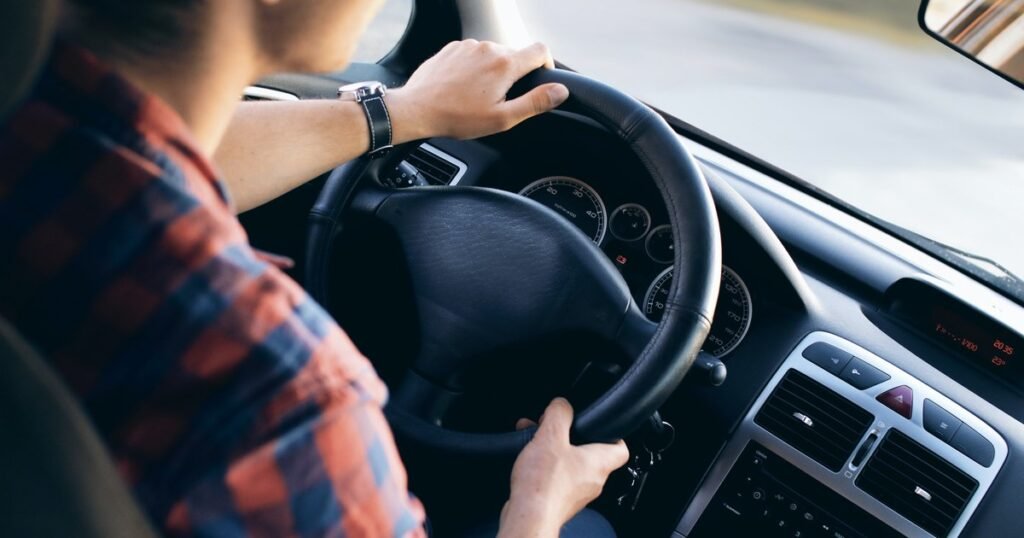 Viteza ideală pe autostradă pentru un consum minim de combustibil. Ce spun datele și fizica vehiculului