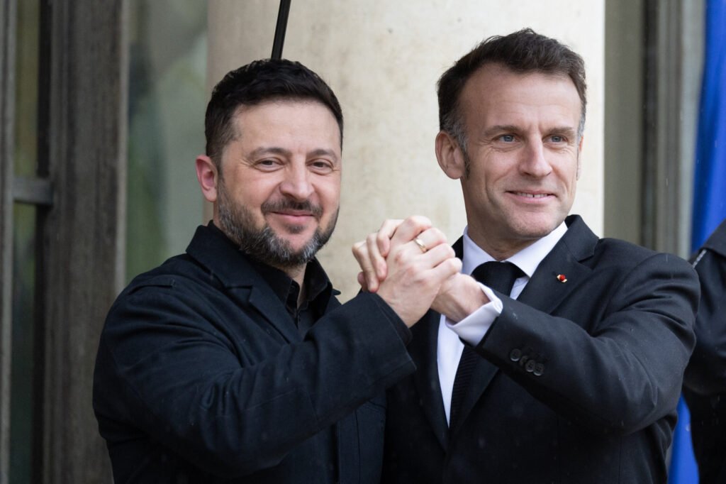 Volodimir Zelenski și Emmanuel Macron, discuție despre negocierile privind Ucraina după întâlnirea din Londra