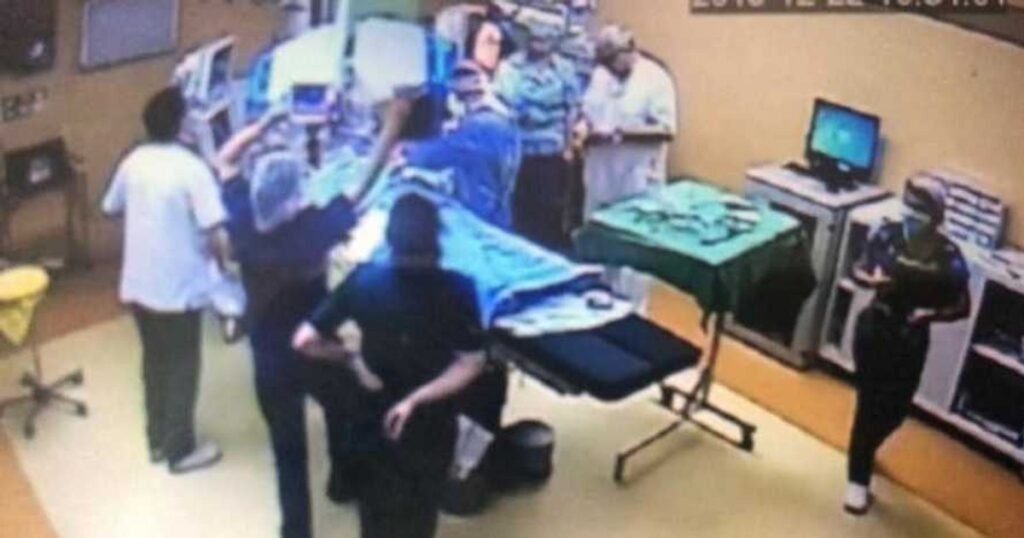 „Să-mi faci și mie asta, să mă relaxez”. Mărturii despre medicul de la Floreasca găsit mort și presiunea din spital „Să-mi faci și mie asta, să mă relaxez”. Mărturii despre medicul de la Floreasca găsit mort și presiunea din spital