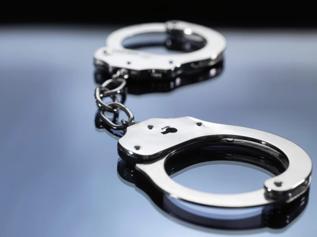 Bărbat din Capitală, arestat pentru trafic de persoane: a exploatat sexual o tânără timp de 10 ani Bărbat din Capitală, arestat pentru trafic de persoane: a exploatat sexual o tânără timp de 10 ani