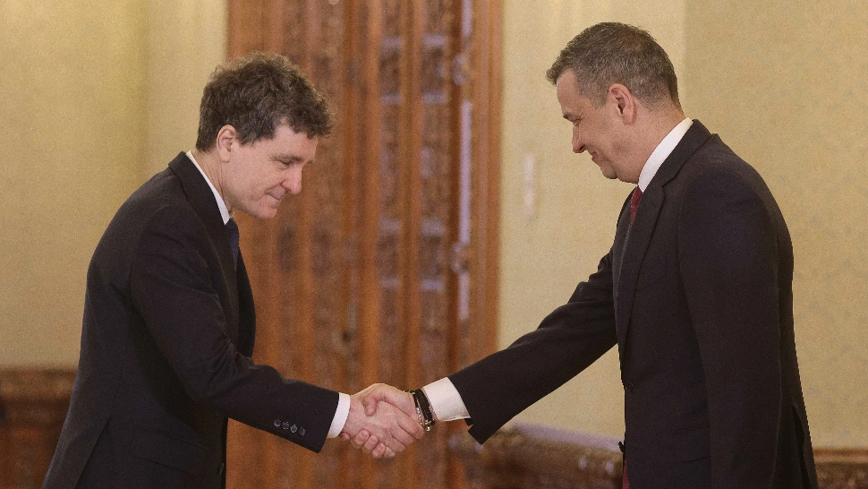 Consultări decisive la Cotroceni: Nicușor Dan îi primește pe liderii partidelor luni, la ora 9.00 Consultări decisive la Cotroceni: Nicușor Dan îi primește pe liderii partidelor luni, la ora 9.00