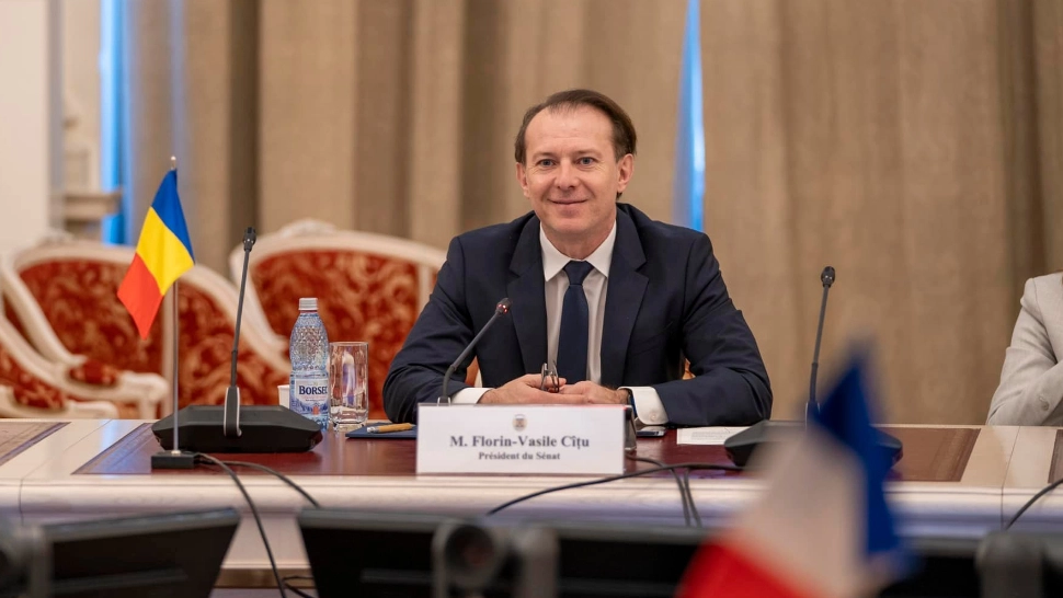 Florin Cîțu rupe tăcerea în dosarul vaccinurilor: „Decizia s-a luat la Ministerul Sănătății. Memorandumul a ajuns în Guvern la o lună după ce expirase termenul de refuz” Florin Cîțu rupe tăcerea în dosarul vaccinurilor: „Decizia s-a luat la Ministerul Sănătății. Memorandumul a ajuns în Guvern la o lună după ce expirase termenul de refuz”
