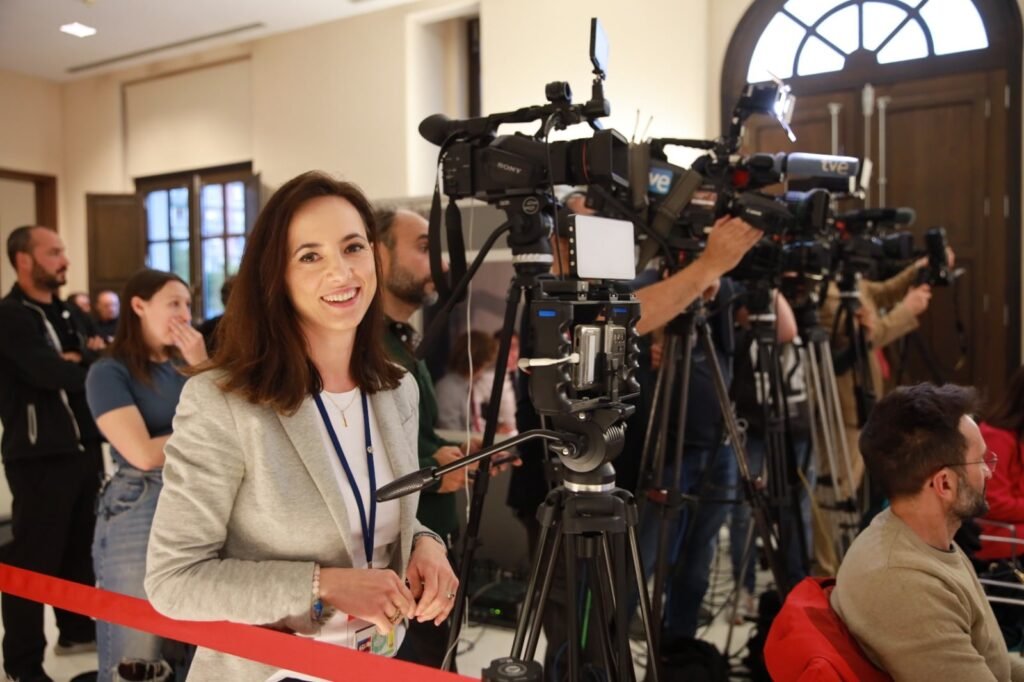 Povestea singurei jurnaliste românce de la televiziunea publică din Spania. Cum a fost alungată din România de sistemul medical