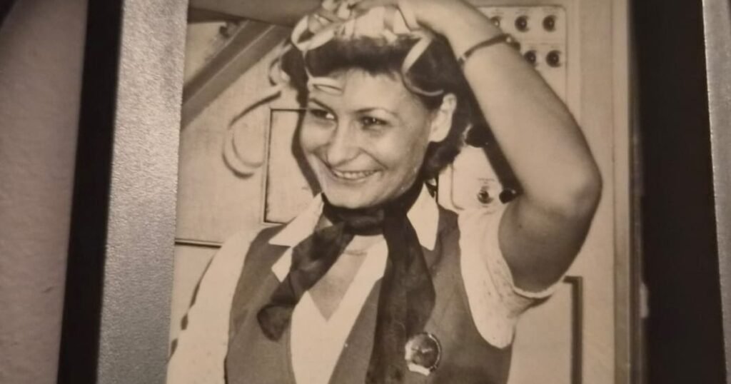 Poveștile unei stewardese române din anii ’80: zborurile peste Ocean sub atenția Securității și drumul victoriei de la Sevilla alături de Steaua Poveștile unei stewardese române din anii ’80: zborurile peste Ocean sub atenția Securității și drumul victoriei de la Sevilla alături de Steaua