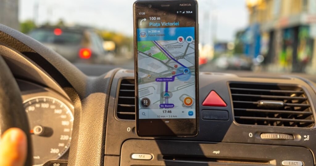 Waze extinde funcția de afișaree a semafoarelor. De ce noua opțiune nu apare pentru toți șoferii Waze extinde funcția de afișaree a semafoarelor. De ce noua opțiune nu apare pentru toți șoferii