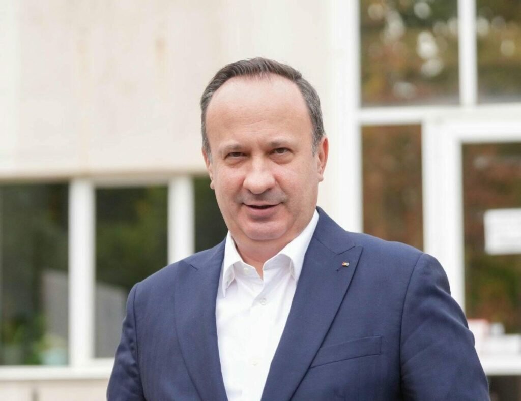 „Ești un veșnic propus, niciodată ajuns” „Ești un veșnic propus, niciodată ajuns”
