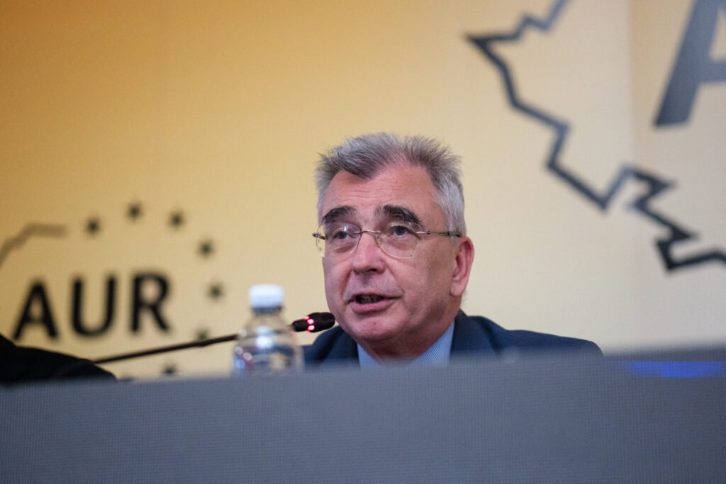 „Pare că mi s-a înscenat chestia asta” „Pare că mi s-a înscenat chestia asta”
