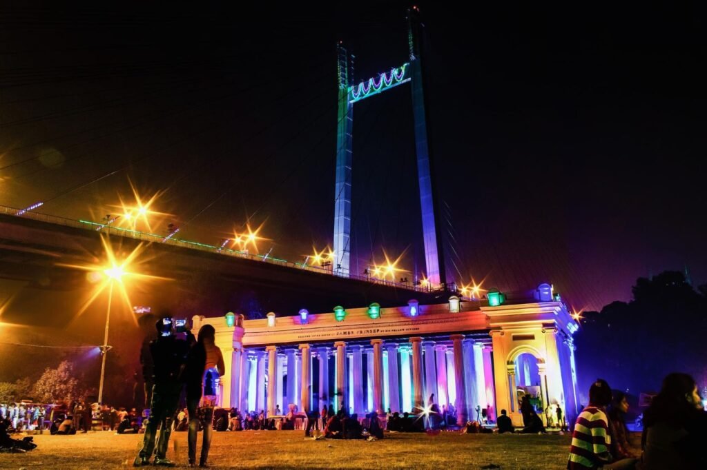 Cel puțin 19 morți într-o busculadă la un festival religios din estul Indiei Cel puțin 19 morți într-o busculadă la un festival religios din estul Indiei