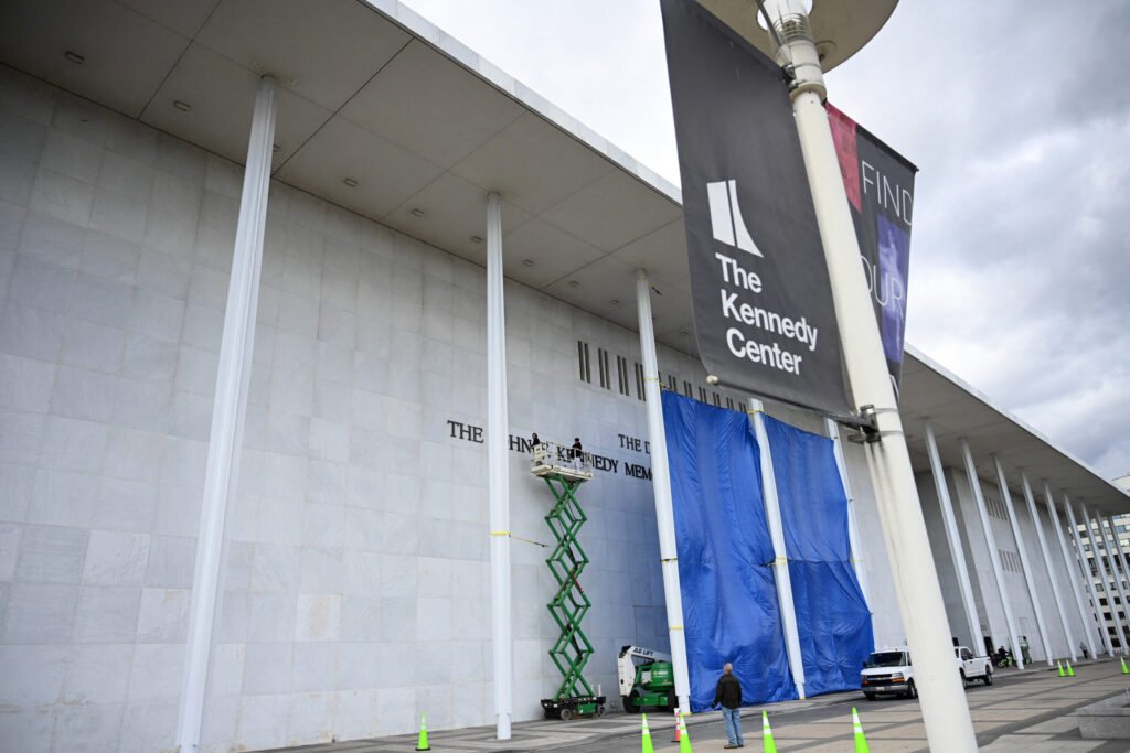 Ceremonia premiilor Kennedy Center Honors din acest an va fi mutată de la Centrul John F. Kennedy