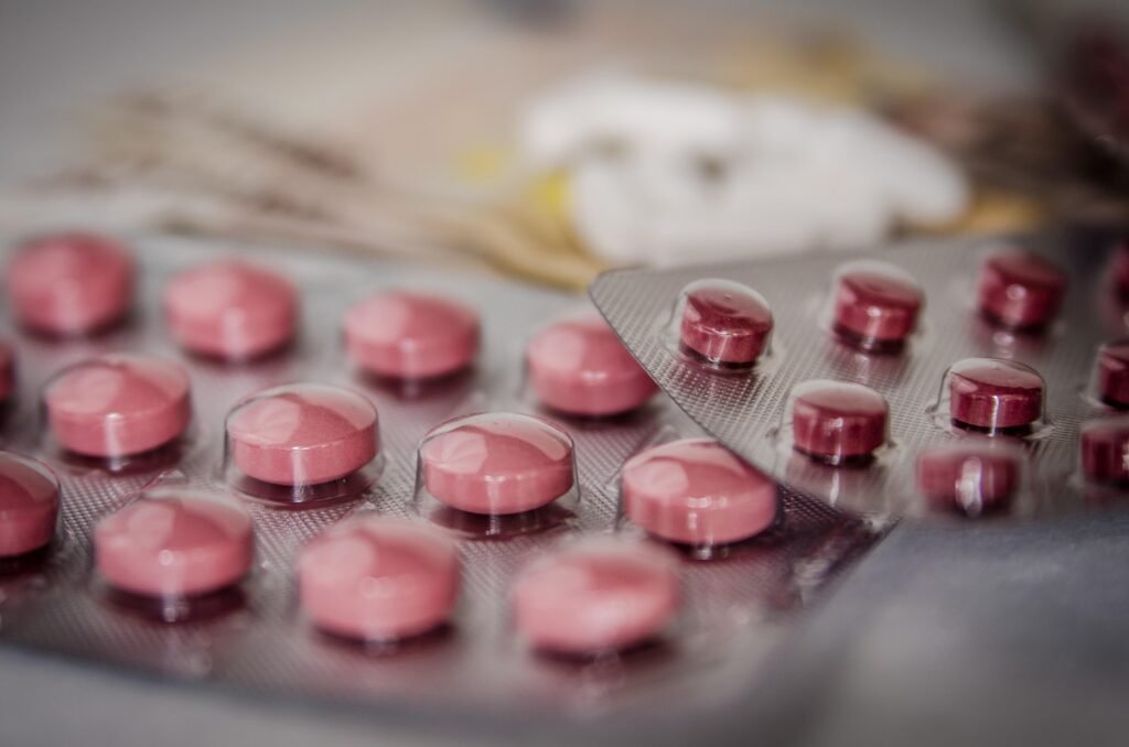 O problemă veche din chimie, transformată într-o soluție. Descoperirea care ar putea revoluționa medicamentele